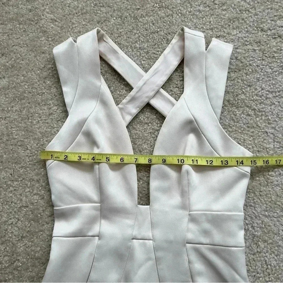 StyleStalker Cut Out Mini Short Dress Cream Women’s Size Small Pockets - Picture 7 of 16